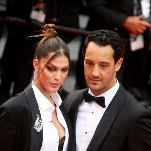 Iris Mittenaere et son compagnon Diego El Glaoui - Montée des marches du film " Top Gun : Maverick " lors du 75ème Festival International du Film de Cannes. Le 18 mai 2022 © Dominique Jacovides / Bestimage