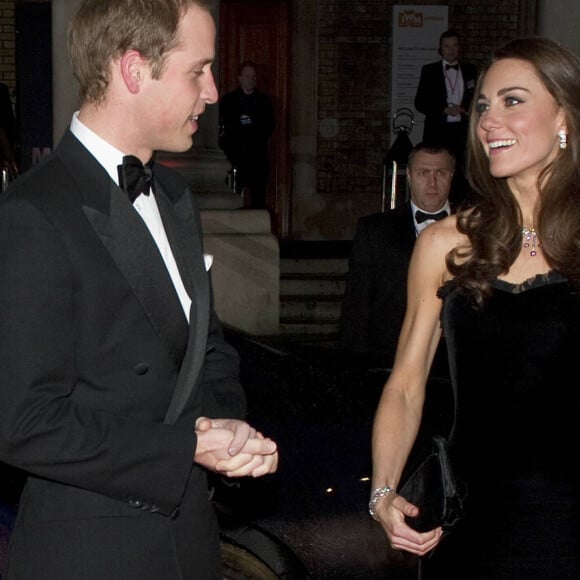 Le prince William, duc de Cambridge et Kate Middleton, duchesse de Cambridge - Cérémonie The Sun Military Awards à Londres le 19 décembre 2011.