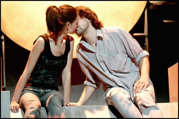 Salomé Lelouch & Arthur Jugnot. Filage de la piece ' Un baiser pour de vrai ' au theatre de l'Oeuvre
