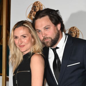 Camille Chamoux, Arthur Jugnot au photocall de la 33ème cérémonie des Molières aux Folies Bergère à Paris le 30 mai 2022. © Coadic Guirec / Bestimage 