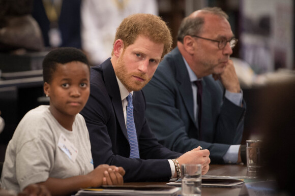 Le prince Harry assiste à une réunion à l'école d'Hygiène et de Médecine tropicale à Londres, le 10 juillet 201, ayant pour thème le combat des questions de santé les plus urgentes dans la monde. 