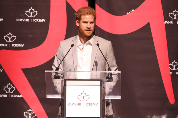 Le prince Harry intervient à la conférence CIMVHR à Toronto le 25 septembre 2017. 
