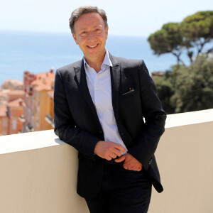 Exclusif - Stéphane Bern sur la terrasse du nouveau Musée National de Monaco pour l'exposition consacrée à l'artiste Christian Bérard (1902 – 1949) "Christian Bérard, Excentrique Bébé" à la Villa Paloma à Monaco, le 8 juillet 2022. © Jean-François Ottonello/Nice Matin/Bestimage 