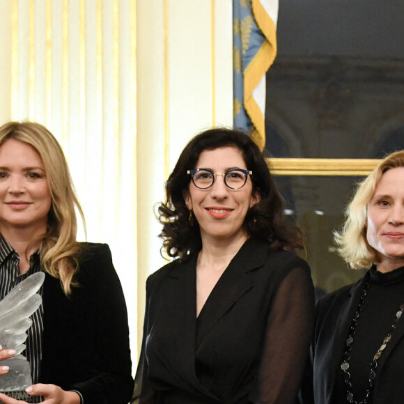 Serge Toubiana, président de Unifrance, Virginie Efira, Rima Abdul Malak, ministre de la Culture, Daniela Elstner, directrice générale de Unifrance, Hervé Michel, vice-président de Unifrance - Virginie Efira reçoit le French Cinema Award lors d'une cérémonie au ministère de La Culture à Paris le 12 janvier 2023. © Giancarlo Gorassini / Bestimage 