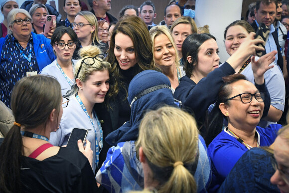 Le prince William, prince de Galles, et Catherine (Kate) Middleton, princesse de Galles, inaugurent officiellement le nouveau Centre hospitalier Royal Liverpool University Hospital à Liverpool, Royaume Uni, le 12 janvier 2023. 