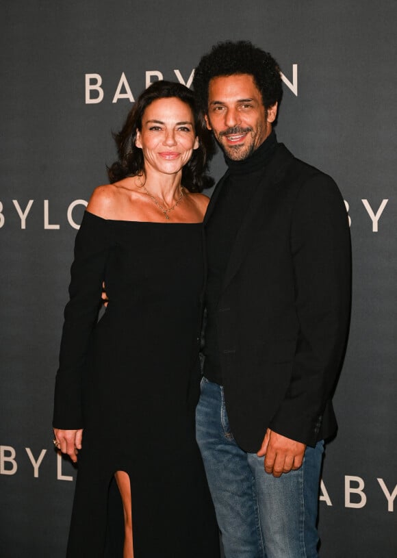 Tomer Sisley et sa femme Sandra à la première du film "Babylon" au cinéma Le Grand Rex à Paris, France, le 14 janvier 2023. © Coadic Guirec/Bestimage 