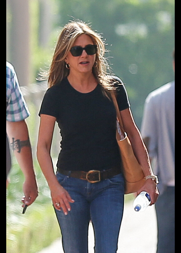 Exclusif - Jennifer Aniston arrive à un rendez-vous d'affaires à Beverly Hills, Los Angeles, Californie, Etats-Unis, le 24 octobre 2018. 