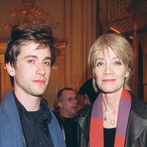 Thomas Dutronc et Françoise Hardy à la première d'Henri Salvador à l'Olympia le 23 avril 2001