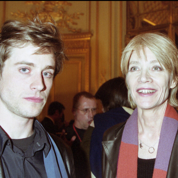 Thomas Dutronc et Françoise Hardy à la première d'Henri Salvador à l'Olympia le 23 avril 2001