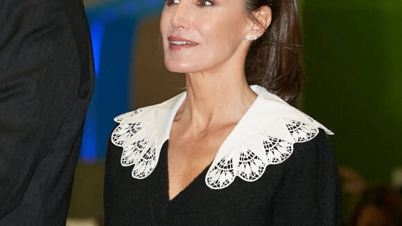 Letizia d'Espagne : Col Claudine XXL, bijoux hors de prix et look 100% noir... La reine ultra-stylée à Madrid !