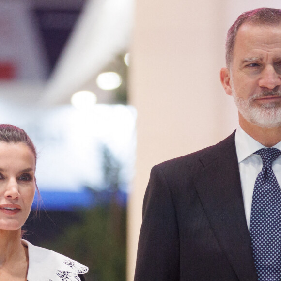 Le roi Felipe VI et la reine Letizia d'Espagne à leur arrivée à la 43ème édition du salon "International Tourisme Trade Fair" à Madrid. Le 18 janvier 2023 