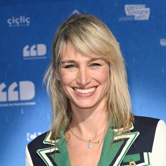Pauline Lefèvre au photocall du jury de la première édition du film de demain (FFD) au Ciné Lumière de Vierzon le 2 juin 2022. © Coadic Guirec / Bestimage 