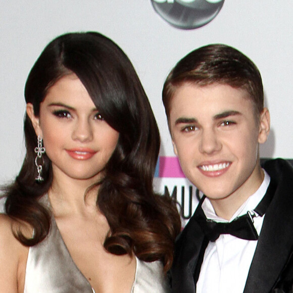 Selena Gomez et son ex petit-ami Justin Bieber lors des American Music Awards à Los Angeles, le 20 novembre 2011.