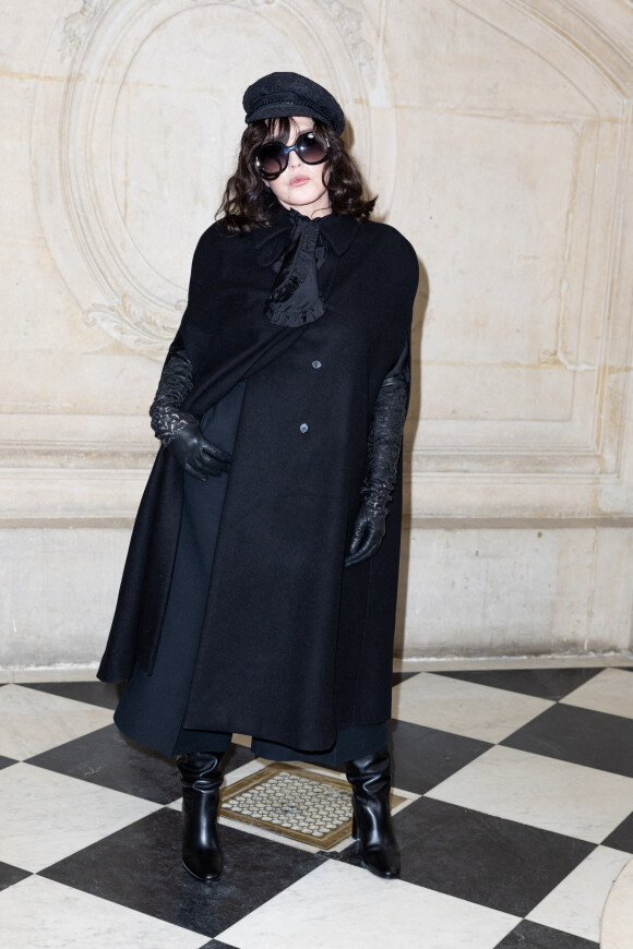 Isabelle Adjani - Photocall au défilé de mode Haute-Couture Christian Dior au musée Rodin lors de la Fashion Week Printemps-été 2023 de Paris, France, le 23 janvier 2023. © Olivier Borde/Bestimage 