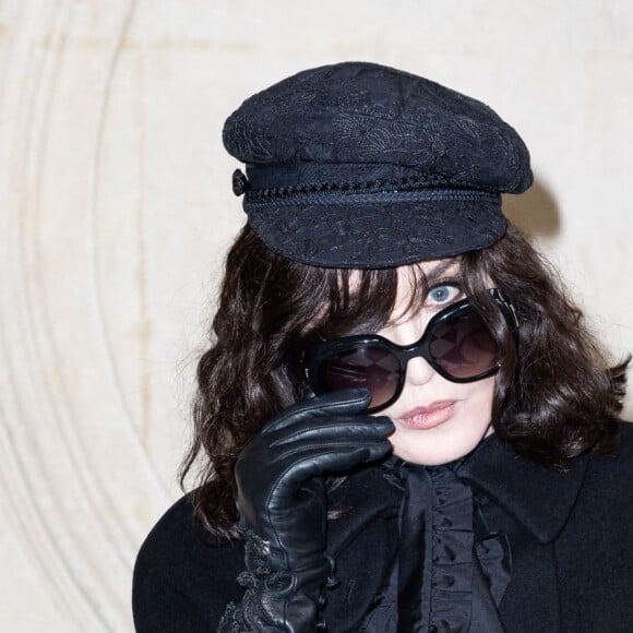 Isabelle Adjani - Photocall au défilé de mode Haute-Couture Christian Dior au musée Rodin lors de la Fashion Week Printemps-été 2023 de Paris, France, le 23 janvier 2023. © Olivier Borde/Bestimage 