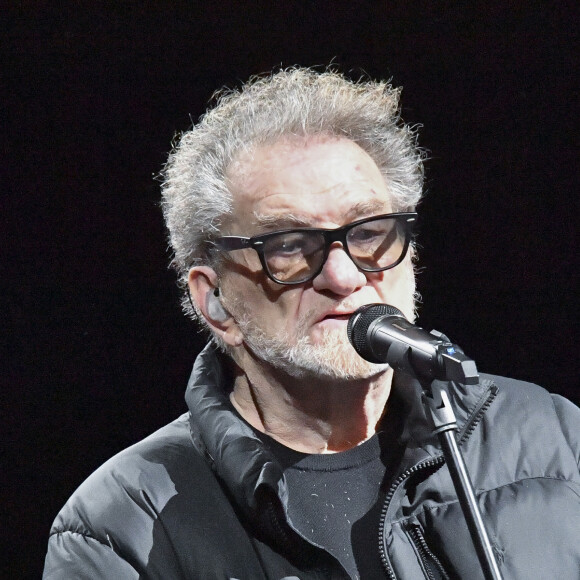 Exclusif - Répétition - Eddy Mitchell - La Nuit de la Déprime revient aux Folies Bergère, le 3 février 2020. A quelques jours de la Saint-Valentin, on retrouve sur scène les chanteurs les plus déprimants et les humoristes les plus badants, pour pleurer (de rire). " A quoi sert de courir après le bonheur alors que la déprime est à portée de main" ! Voici le mantra de la Nuit de la déprime de R.Mezrahi. Depuis 8 ans, ce rendez-vous placé sous le signe du désespoir est une soirée incontournable à quelques jours de la Saint-Valentin. L'édition 2020 de la Nuit de la Déprime se tient aux Folies Bergère le lundi 3 février 2020 dès 20h. Le froid, la pluie et la Saint-Valentin vous filent le cafard. Bah cette soirée ne va rien arranger et c'est le but. Toute la soirée, chansons tristes et humour noir sont de la partie, pour nous faire sortir les mouchoirs et pleurer en coeur. R.Mezrahi prévient même "tous vos chanteurs préférés viendront chanter leurs chansons les plus tristes". V.Delerm et le chef M.Veyrat se chargent d'assurer le duplex depuis les coulisses. © Pierre Perusseau / Bestimage