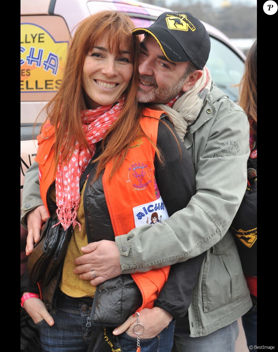Bruno Solo et sa femme Veronique Clochepin - Presentation du Rallye Aïcha des Gazelles du Maroc 2013 sur la place du Trocadero a Paris le 16 mars 2013.