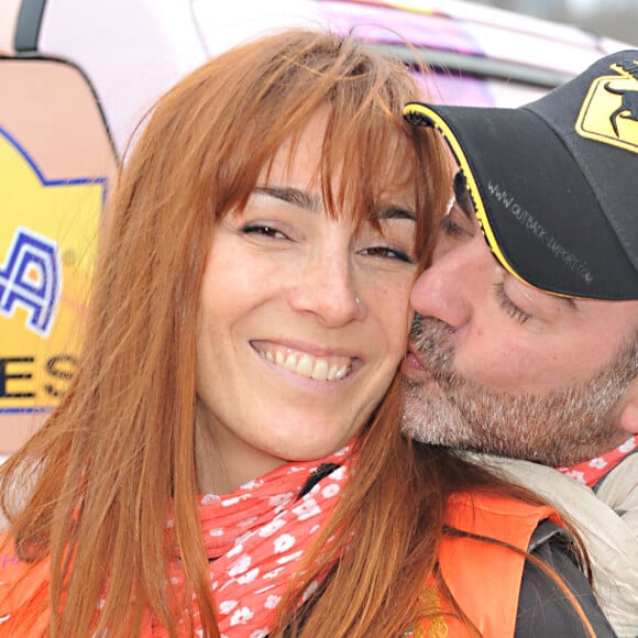 Bruno Solo et sa femme Veronique Clochepin - Presentation du Rallye Aïcha des Gazelles du Maroc 2013 sur la place du Trocadero a Paris le 16 mars 2013. 