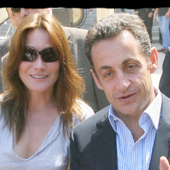Nicolas Sarkozy et Carla Bruni-Sarkozy lors de la Fête de la musique à l'Elysée en 2010