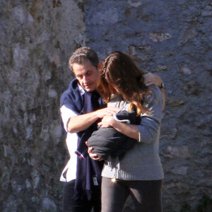 Nicolas Sarkozy et Carla Bruni-Sarkozy avec leur bébé Giulia à La Lanterne à Versailles