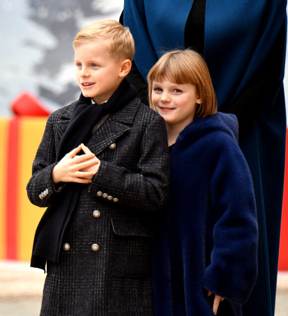 Le traditionnel arbre de Noël du Palais Princier de Monaco en présence du prince Albert II de Monaco, de la princesse Charlene et leurs deux enfants, la princesse Gabriella et le prince Jacques. Le couple princier et leurs enfants ont distribué cadeaux et friandises aux enfants monégasques, dans la cour du Palais, le 14 décembre 2022. © Bruno Bebert / Bestimage 