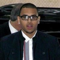 Agression Rihanna-Chris Brown : Le chanteur se met les juges dans la poche...