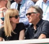 Richard Berry et sa femme Pascale Louange dans les tribunes lors des internationaux de tennis de Roland Garros à Paris, France, le 4 juin 2019. © Jacovides-Moreau/Bestimage 