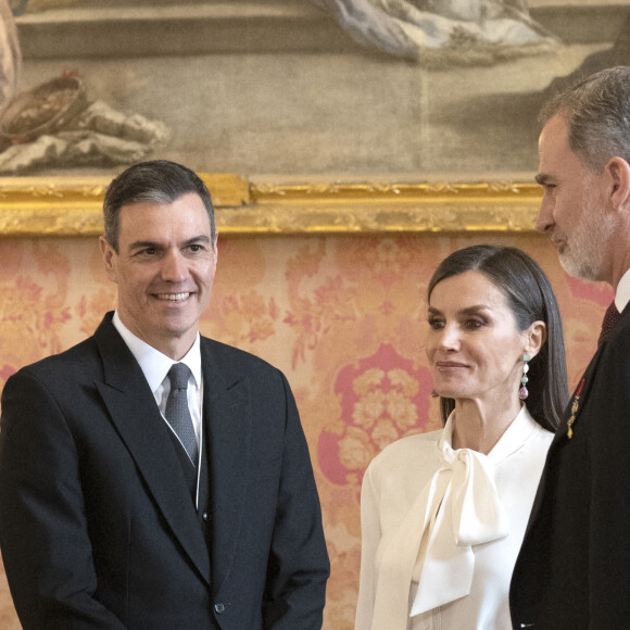 Le roi Felipe VI et la reine Letizia, lors de la réception du corps diplomatique accrédité en Espagne, au Palais Royal à Madrid, le 25 janvier 2023.
