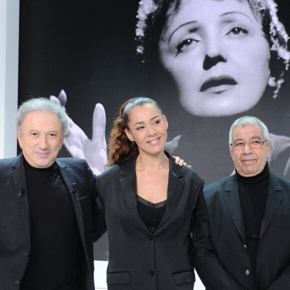 Exclusif - Michel Drucker, Chimene Badi et son père Mohamed Badi - Enregistrement de l'émission Vivement dimanche en Hommage à Edith Piaf au studio Gabriel, presentée par Michel Drucker . Diffusion sur France 3.