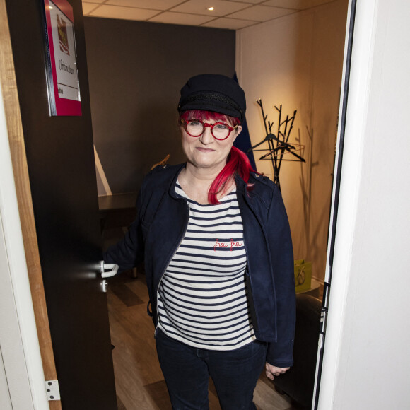 Exclusif - Christine Bravo - Backstage de l'enregistrement de l'émission "Les Grosses Têtes", présentée par Laurent Ruquier et diffuséele 19 décembre sur France 2. Le 8 décembre 2020 © Jack Tribeca / Bestimage 