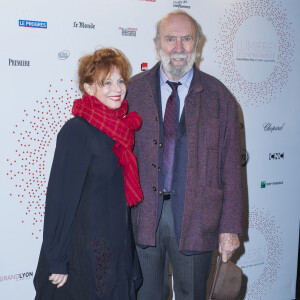 Jean-Pierre Marielle et sa femme Agathe Natanson - Inauguration de l'exposition "Lumière! Le cinéma inventé!" au Grand Palais à Paris, le 26 mars 2015. 