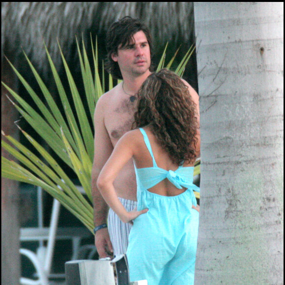 Exclusif - Shakira et Antonio de la Rúa en vacances à Miami en 2006