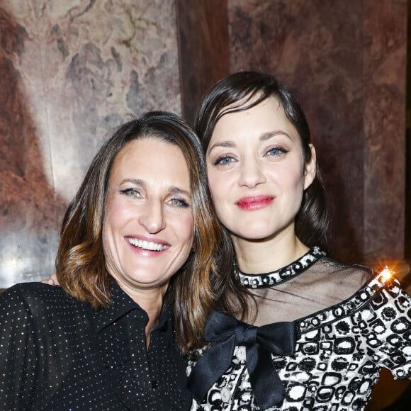 Camille Cottin et Marion Cotillard ( en chanel) - Intérieur du dîner Chanel des révélations César 2020 au Petit Palais à Paris, le 13 janvier 2020. © Olivier Borde/Bestimage 