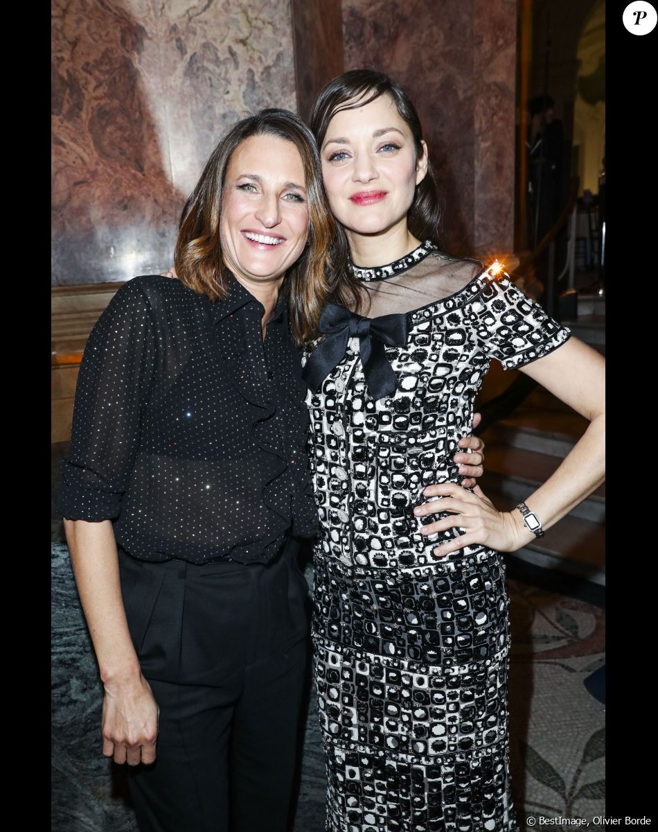 Camille Cottin Et Marion Cotillard En Couple Marion Cotillard : Cette très célèbre amie chez qui elle s'est réfugiée  pour surmonter ses problèmes de couple - Purepeople