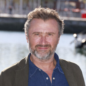 Alexandre Brasseur au Festival de fiction TV de La Rochelle, le samedi 17 septembre 2022. © Christophe Aubert via Bestimage