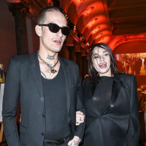 Béatrice Dalle et Paul Bichet-Galaup lors de la soirée de gala de la 18ème édition du "Dîner de la mode du Sidaction" au Pavillon Cambon Capucines - Potel et Chabot à Paris, France, le 23 janvier 2020. © Olivier Borde/Bestimage  Celebs attending the Sidaction Gala Dinner 2020 at Pavillon Cambon Capucines - Potel et Chabot in Paris, France, on January 23, 2020. 