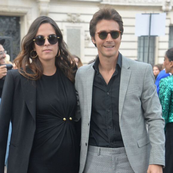 Anouchka Delon enceinte et son compagnon Julien Dereims - Arrivées au défilé Elie Saab "Collection Prêt-à-Porter Printemps/Eté 2020" lors de la Fashion Week de Paris (PFW), le 28 septembre 2019. © Veerren Ramsamy - Christophe Clovis / Bestimage 