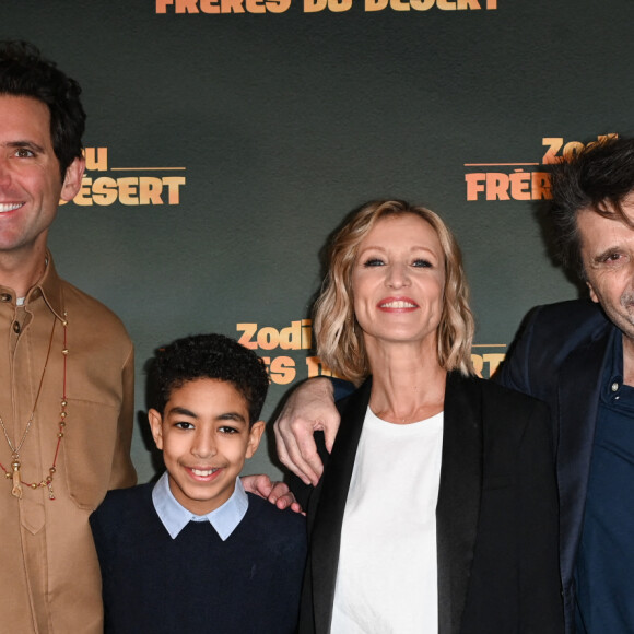 Mika, Yassir Drief, Alexandra Lamy et Eric Barbier à l'avant-première du film "Zodi et Téhu, frères du désert" au cinéma UGC Normandie à Paris, France, le 29 janvier 2023. Le film sera en salle le 8 février 2023. © Coadic Guirec/Bestimage 