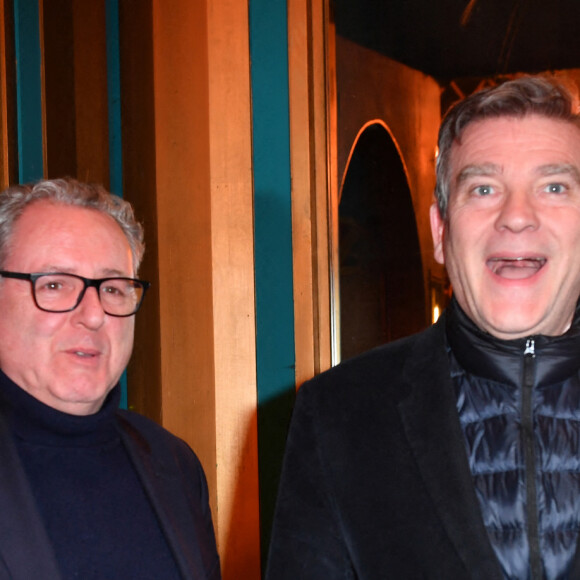 Exclusif - Richard Ferrand et Arnaud Montebourg à la générale de la comédie musicale "Al Capone" aux Folies Bergère à Paris le 9 février 2023. © Veeren / B. Rindoff / Bestimage 