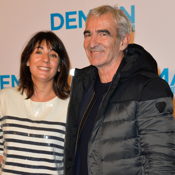 Estelle Denis et son compagnon Raymond Domenech - Avant première du film "Demain tout commence" au Grand Rex à Paris le 28 novembre 2016. © Coadic Guirec/Bestimage