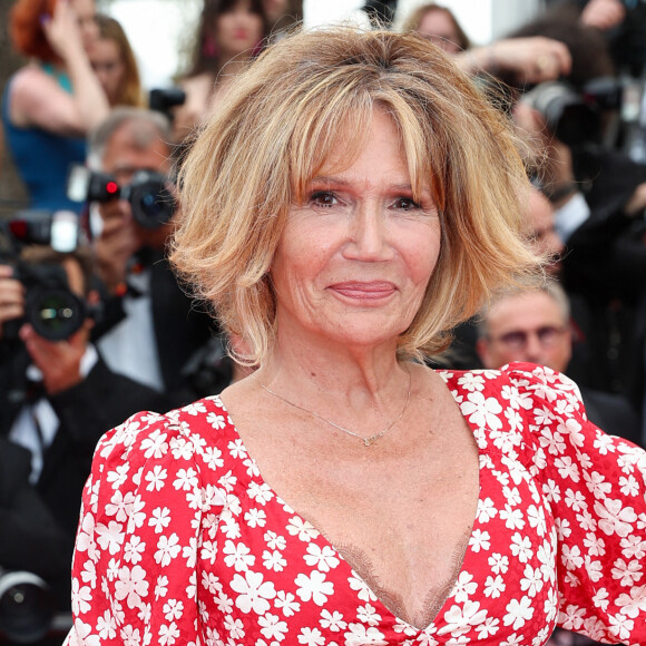 Clémentine Célarié - Montée des marches du film " Top Gun : Maverick " lors du Festival International du Film de Cannes. © Cyril Moreau / Bestimage 