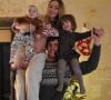 Cindy Poumeyrol et son mari Thomas avec leurs deux filles Alba et Victoire