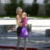 Tori Spelling avec sa fille à Los Angeles (16 février 2010)