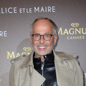 Fabrice Luchini au photocall de l'after party du film "Alice et le Maire" sur la plage privée Magnum lors du 72ème Festival International du Film de Cannes, le 18 mai 2019. © Ramsamy Veeren/Bestimage 