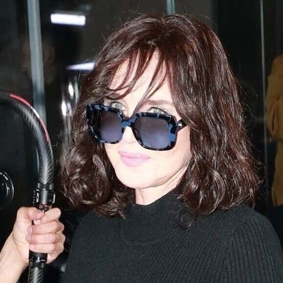 Isabelle Adjani - Arrivées des célébrités au défilé de mode prêt-à-porter automne-hiver 2023/2024 "Michael Kors" lors de la fashion week de New York le 15 février 2023