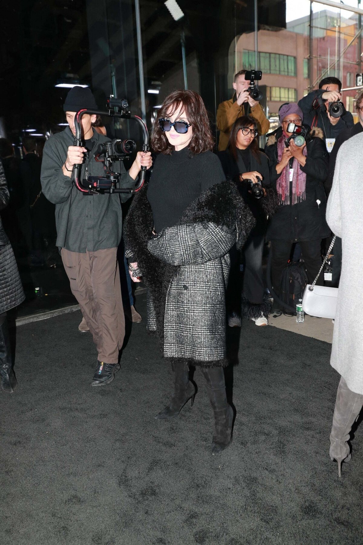 Photo Isabelle Adjani Arrivées des célébrités au défilé de mode