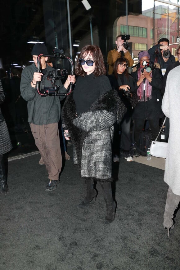 Isabelle Adjani - Arrivées des célébrités au défilé de mode prêt-à-porter automne-hiver 2023/2024 "Michael Kors" lors de la fashion week de New York le 15 février 2023