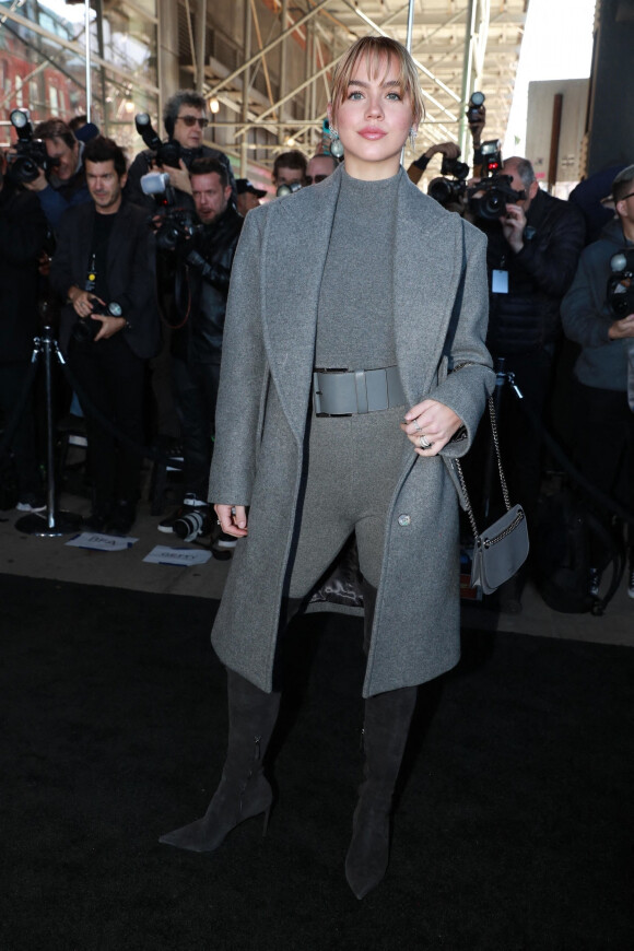 Emma Brooks - Arrivées des célébrités au défilé de mode prêt-à-porter automne-hiver 2023/2024 "Michael Kors" lors de la fashion week de New York le 15 février 2023.