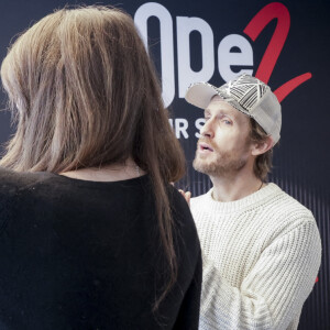 Quand il avait 10 ans, le comédien a faillu tuer son frère avec une sarbacane.
Exclusif - Philippe Lacheau lors de la matinale de la radio Europe 2 "Le Morning sans filtre" à Paris, le 7 février 2023. © Jack Tribeca/Bestimage