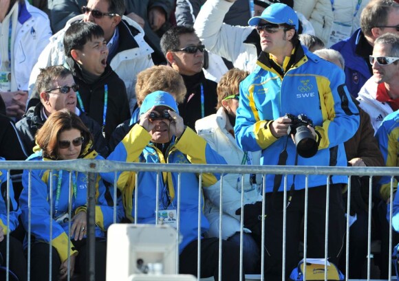 Carl Philip de Suède et ses parents le roi Carl XVI Gustaf et la reine Silvia, ont assisté au 15 km (mass start) en biathlon. Le Français Martin Fourcade a été médaillé d'argent.